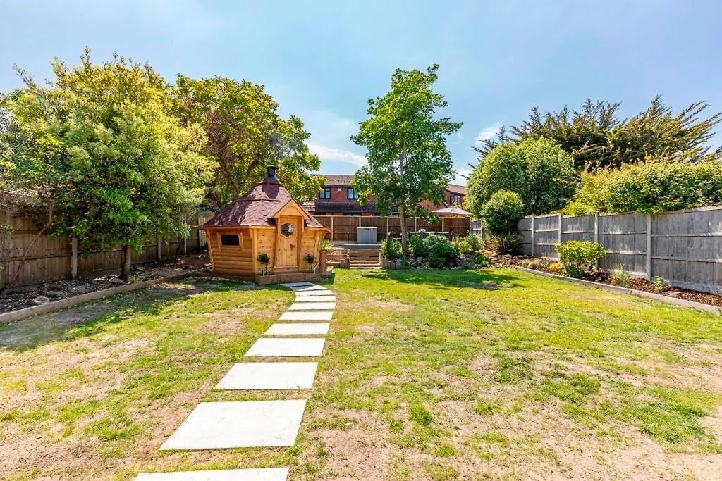 Bournecoast - Bungalow-Garden-Bbq Hut-Wifi- Hb6339 Bournemouth 0*,  Storbritannien