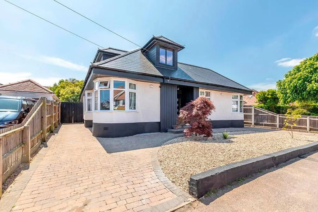 Bournecoast - Bungalow-Garden-Bbq Hut-Wifi- Hb6339 Bournemouth Holiday home