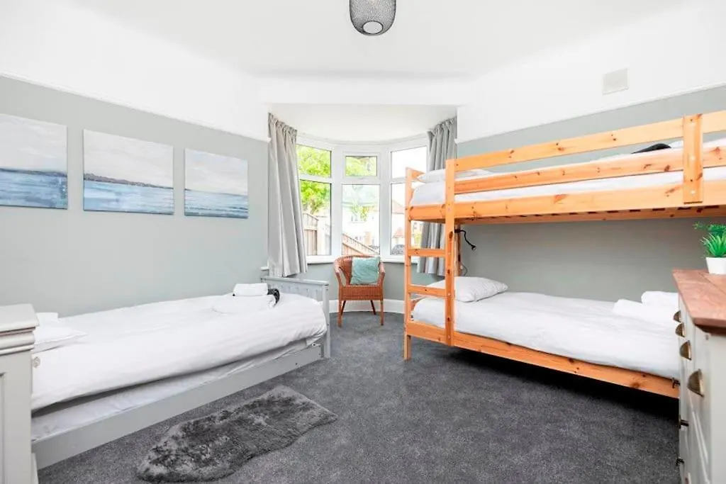 Holiday home Bournecoast - Bungalow-Garden-Bbq Hut-Wifi- Hb6339 Bournemouth United Kingdom